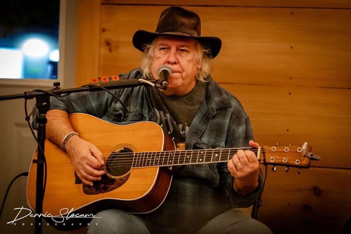 SHAKEY – Neil Young Tribute